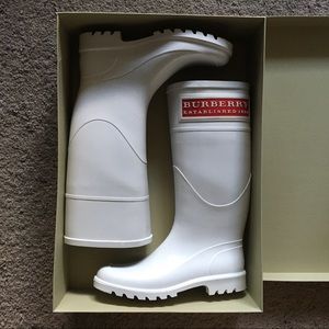 Burberry rain boots white 6
